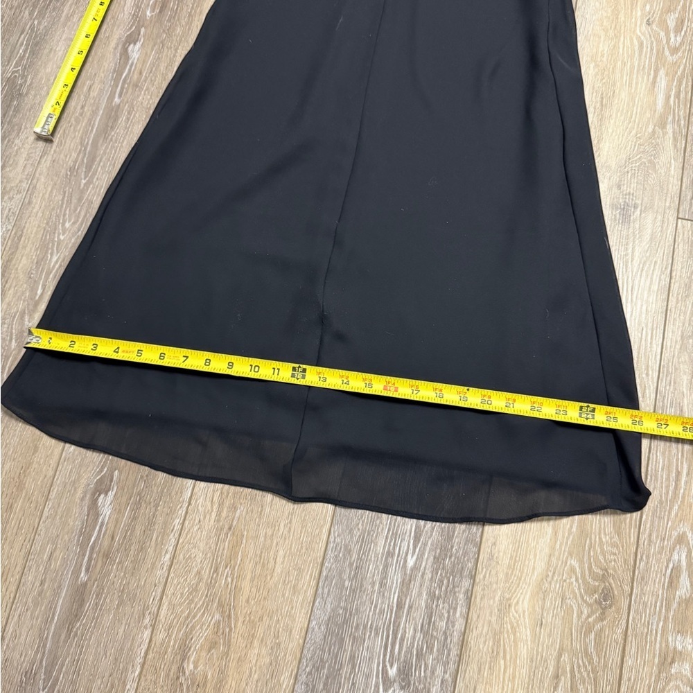 Elegant Black Maxi Dress - Picture 6 of 8